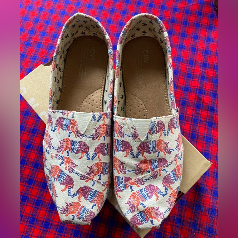 Toms Rhino Multi Print Comfort Canvas Slip On Loafer Flats Womens 11